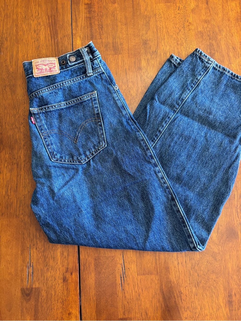 Levi's Cinched Waist Barrel Jeans